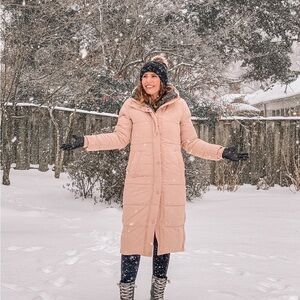 Abercrombie Pink Ultra Puffer Coat with High Collar, great condition, size small